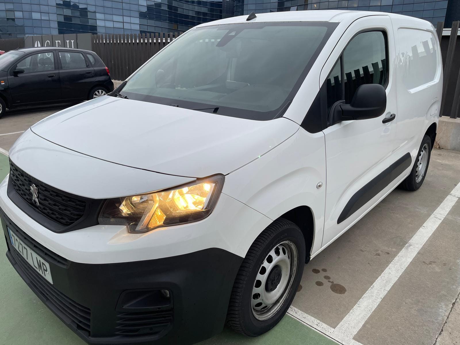 Fotografii Peugeot Partner