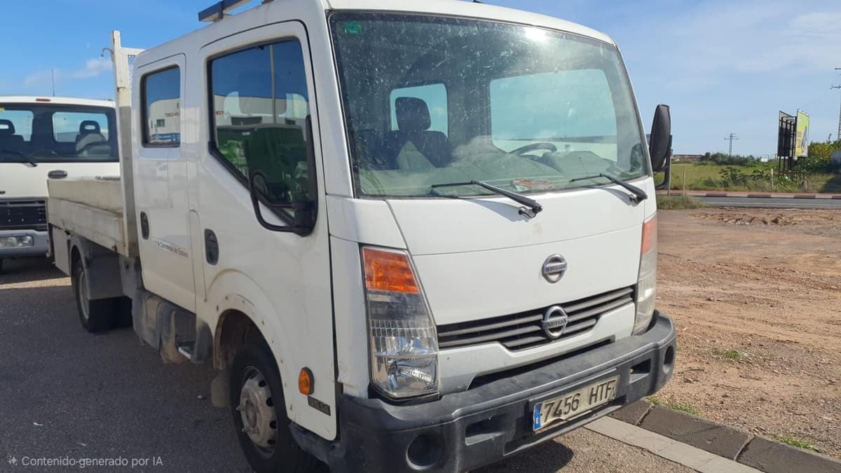 Photos of Nissan NT 400